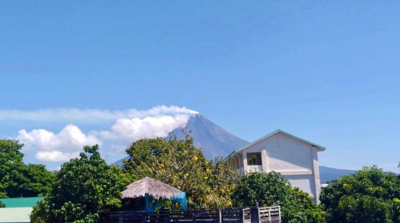 Balai Tinay Guesthouse Legazpi Exterior foto